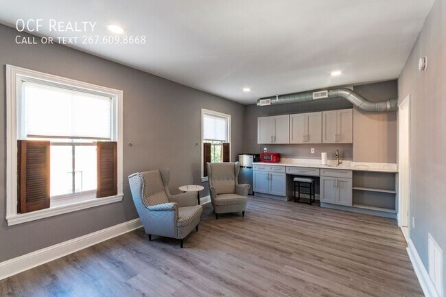 Building Photo - 1620 Mt Vernon St