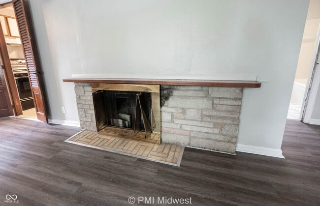 Building Photo - 2121 Euclid Dr