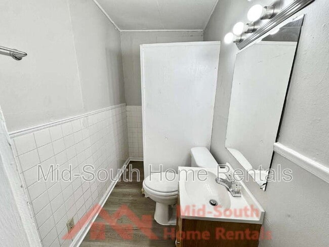 Building Photo - 3592 Vivia Ave