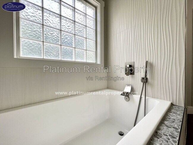 Building Photo - 4156 Dream Catcher Dr