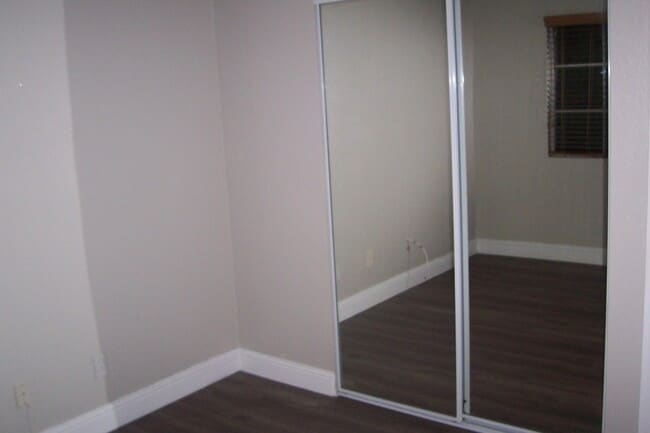 Building Photo - Beautiful 3 Bedroom 2 Bathroom Condo Cats ...