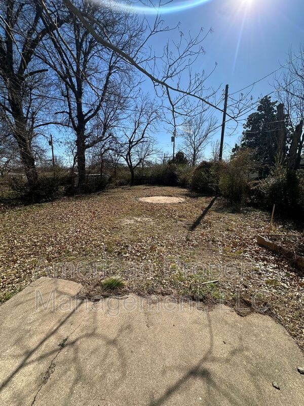 Building Photo - 2014 E 49th St N