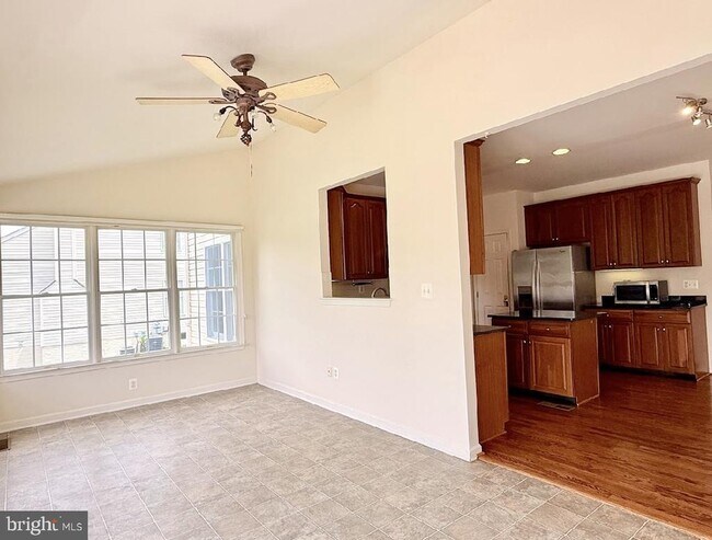 Building Photo - 43520 Lucketts Bridge Cir