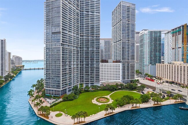 Building Photo - 300 Biscayne Blvd Way