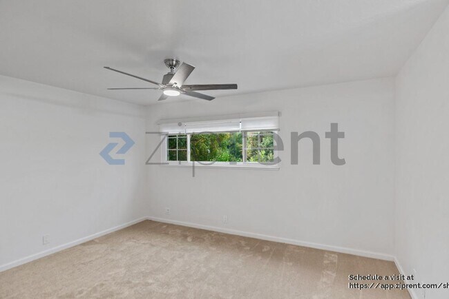 Building Photo - 129 John Kirk Ct