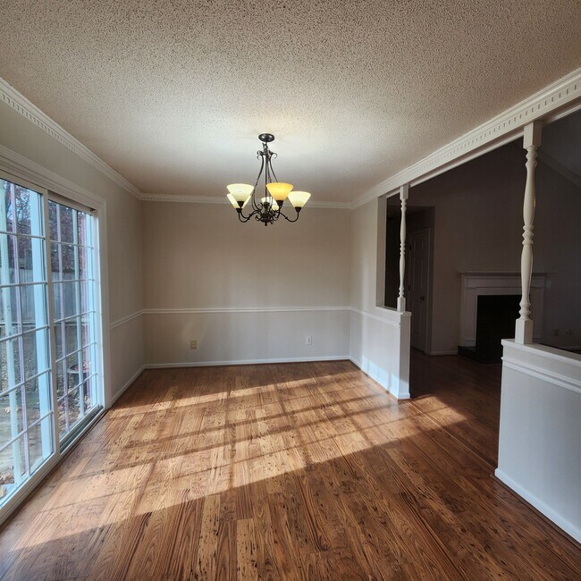 Building Photo - 103 Brams Ct