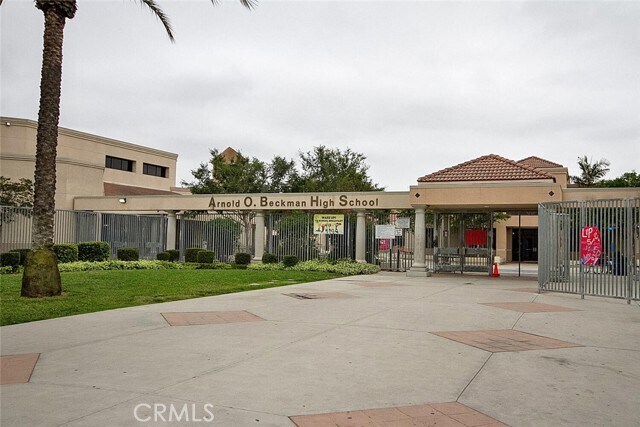 Building Photo - 2140 Chandler Dr