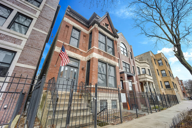 Building Photo - 1111 N Mozart St