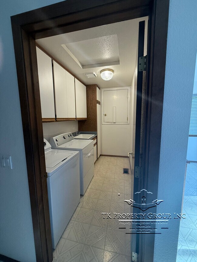 Building Photo - 17574 Patricia Way