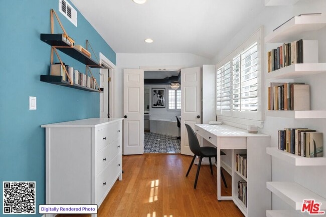 Building Photo - 736 Oxford Ave