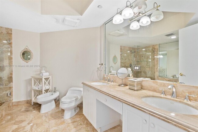 Building Photo - 9559 Collins Ave