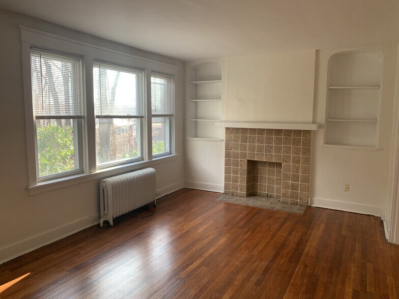 Building Photo - 5710 Beacon St
