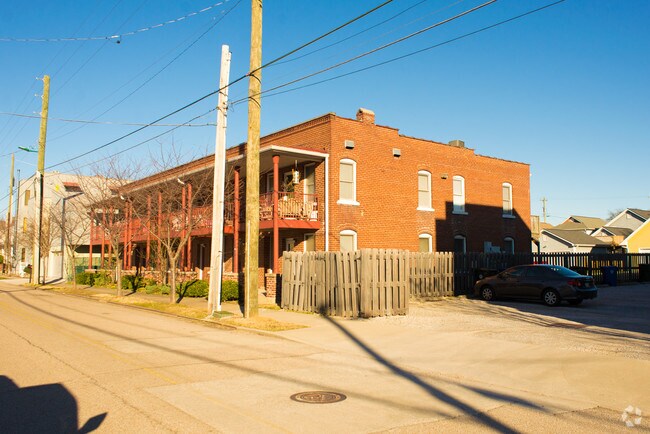 Primary Photo - 1808 Cowart St