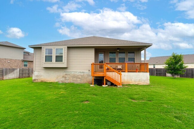 Building Photo - 501 Sixpence Ln
