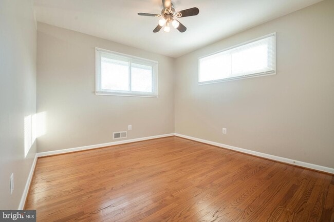 Building Photo - 1909 Pagham Rd