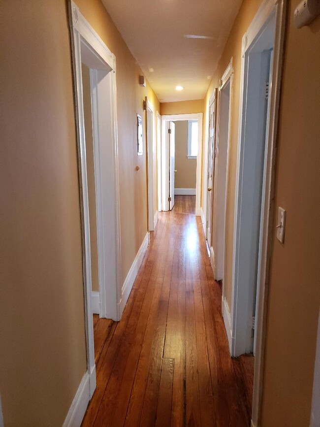 hardwood floors throughout unit - 105 Draper St