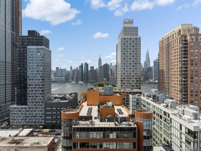 Building Photo - 2-17-17 51st Ave