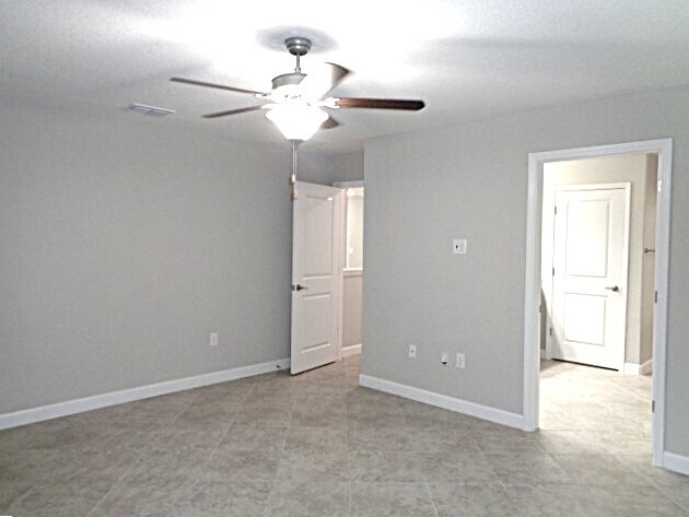 Building Photo - 14206 Blue Dasher Dr
