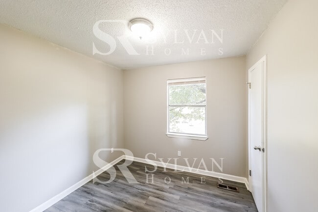 Building Photo - Living where You Love is Good for your Heart!