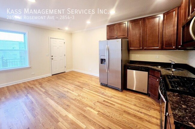 Building Photo - 2854 W Rosemont Ave