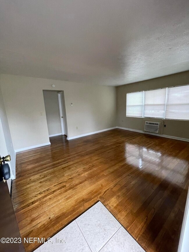 Building Photo - 5511 Los Santos Way