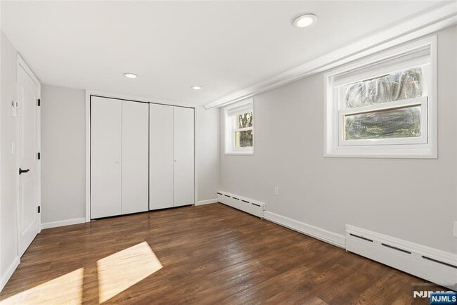 Building Photo - 202 Knox Ave