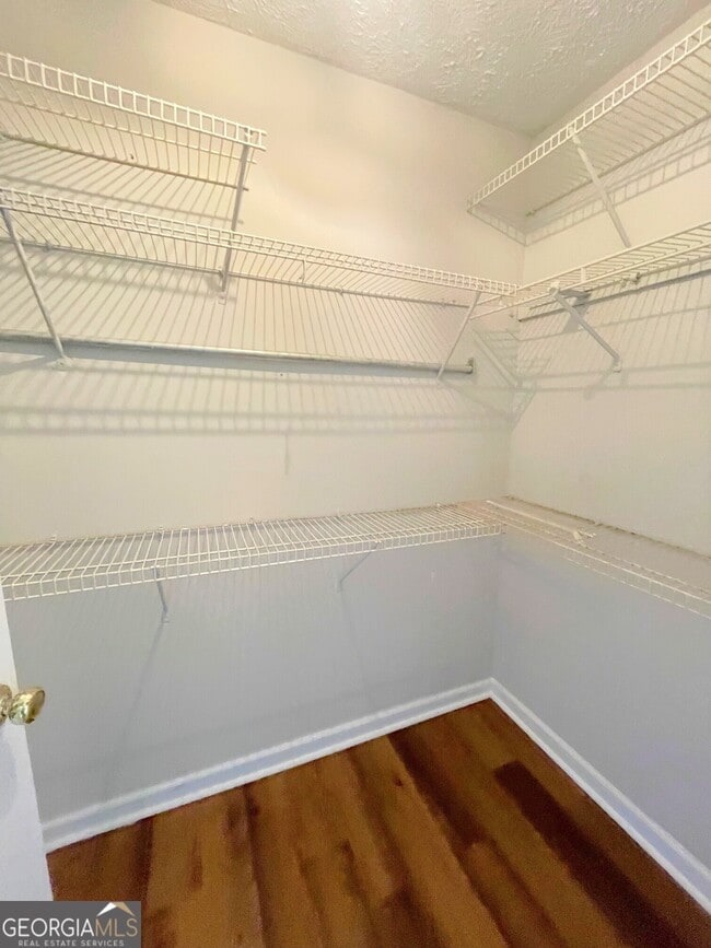 Building Photo - 135 Love St