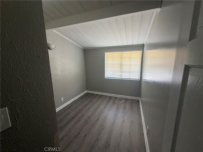 Building Photo - 13169 Benson Ave