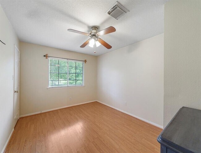 Building Photo - 25719 Bearborough Dr