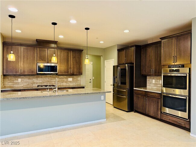 Building Photo - 253 Kindly Way