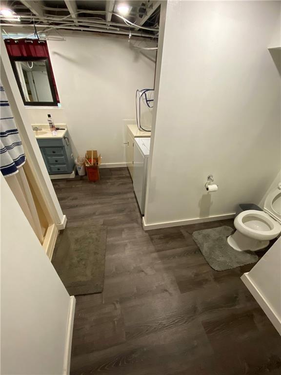 Building Photo - 2000 Fairway Cir NE