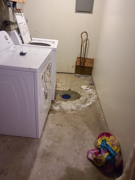 Building Photo - 120 Stanford Ave