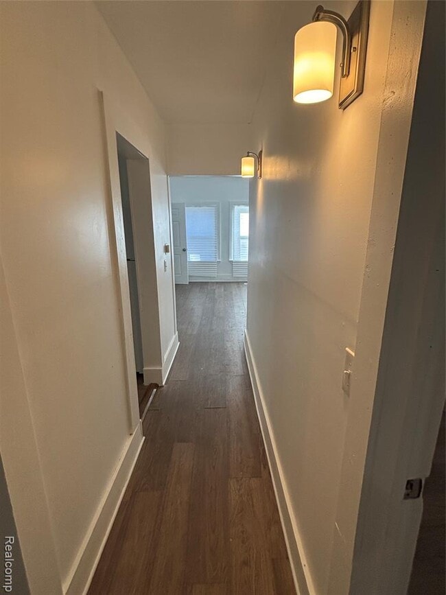 Building Photo - 3008 Cortland St