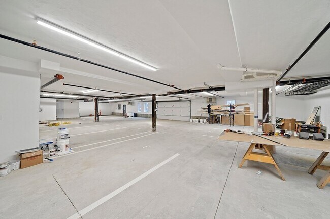 Building Photo - 1169 Adams St