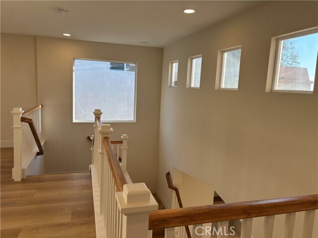 Building Photo - 33 Grassy Knoll Ln