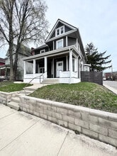 Building Photo - 166-170 Dakota Ave