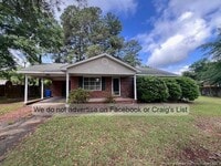 Building Photo - 219 Ingleside Dr