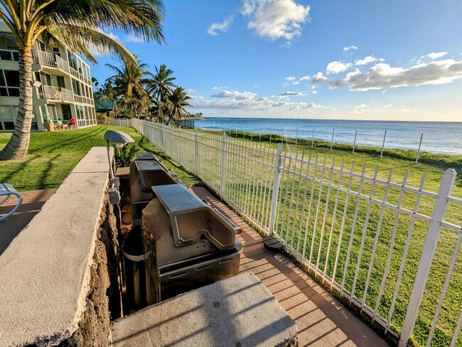 Building Photo - Maili Cove - One Bedroom