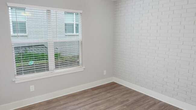 Building Photo - The Finley Downtown, Unit 117