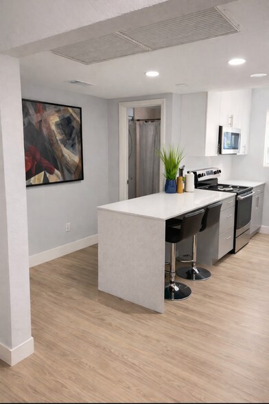 Building Photo - 3915 N Meridian Ave