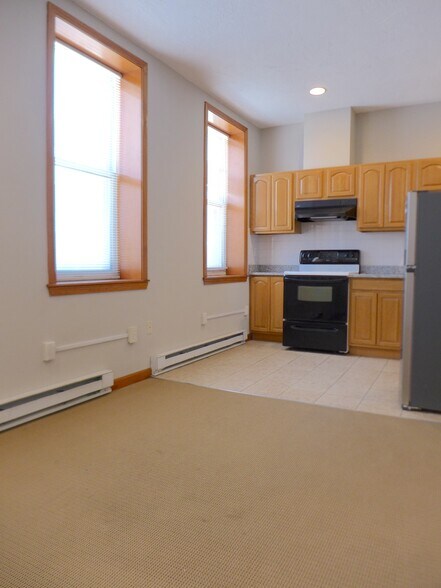 Building Photo - 79 Hudson St