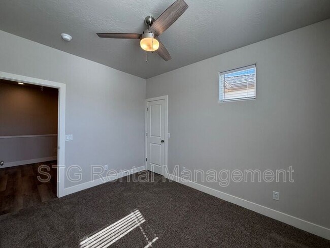 Building Photo - 1086 S 4380 W