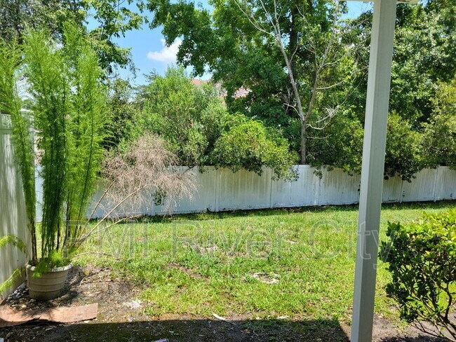 Building Photo - 1605 Biscayne Bay Dr