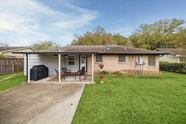 Building Photo - 510 S Belknap St