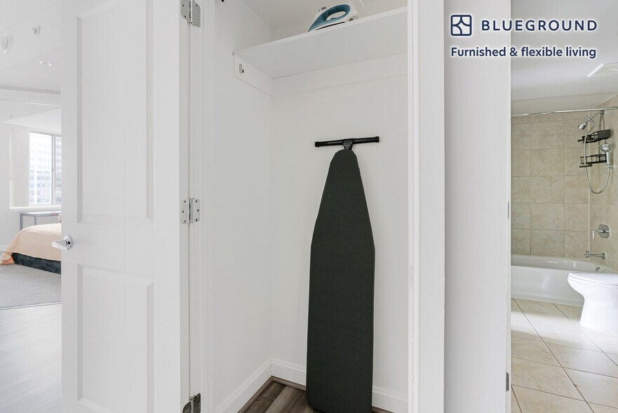 Building Photo - 4835 Cordell Ave