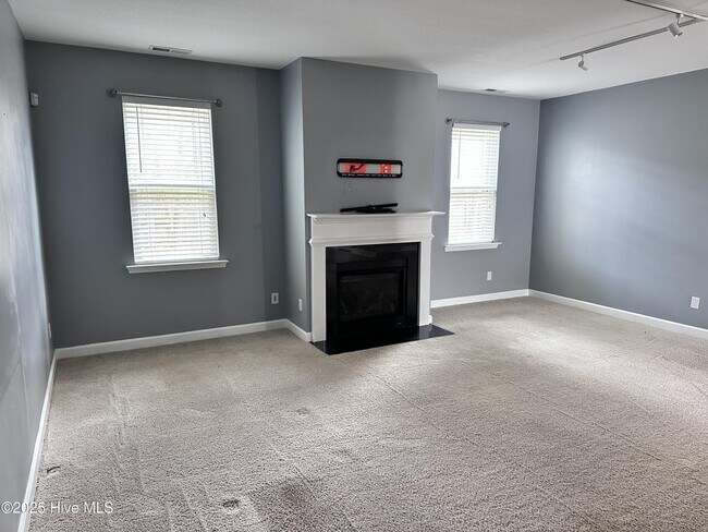 Building Photo - 109 Pennington St