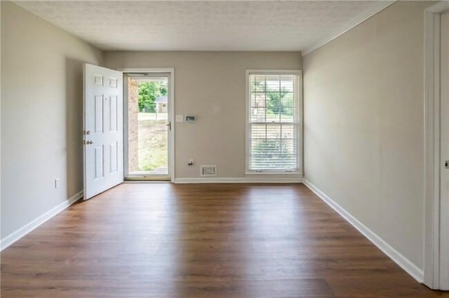 Building Photo - 1802 Driftwood Pl