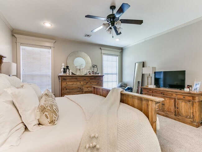 Building Photo - Gorgeous 2 Story Home In Bixby Schools!