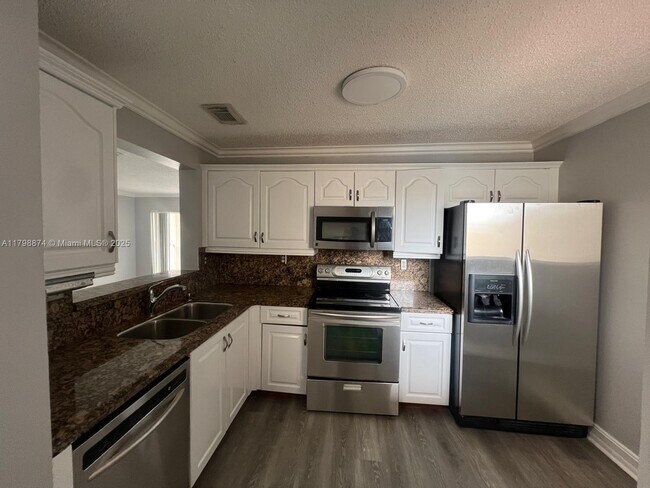 Building Photo - 15711 SW 137th Ave