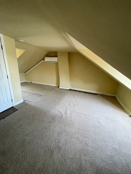 Building Photo - 289 Union St